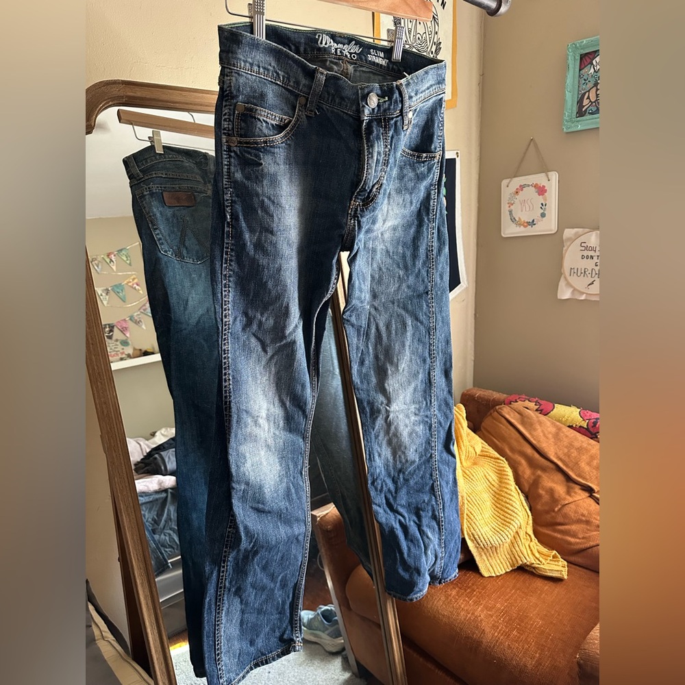 Women’s Wrangler Retro Slim Straight Jeans